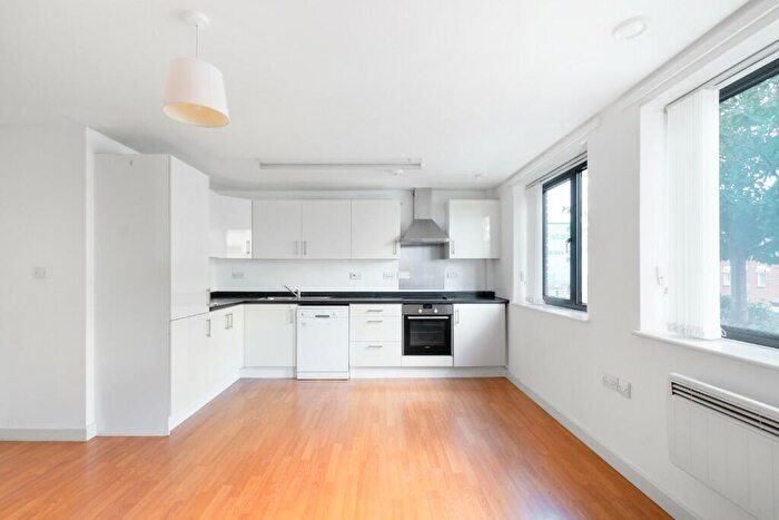 2 Bedroom Flat To Rent In Island Farm Road, West Molesey, Surrey, KT8