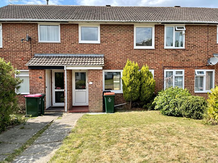 3 Bedroom House To Rent In Stirrup Way, Crawley, RH10