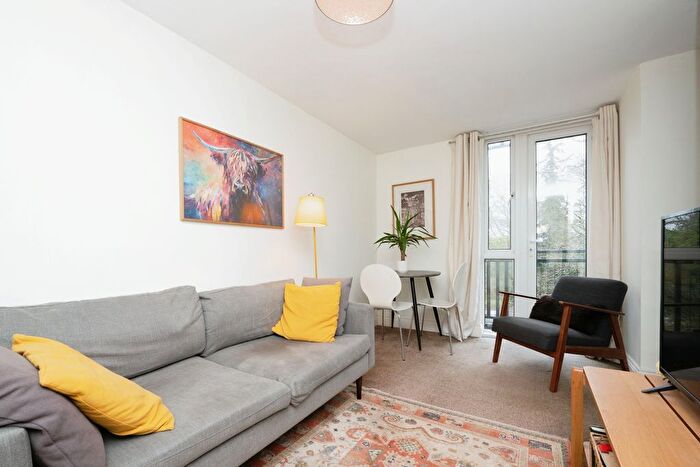 2 Bedroom Flat For Sale In Sandwich Road, Nonington, Dover, Kent, CT15