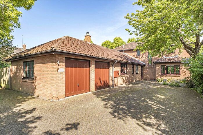 5 Bedroom Detached House For Sale In Rowlandson Close, Weston Favell, Northampton, Northamptonshire, NN3