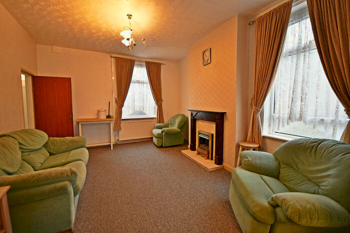 3 Bedroom End Of Terrace House To Rent In Morris Green Lane, Bolton, BL3