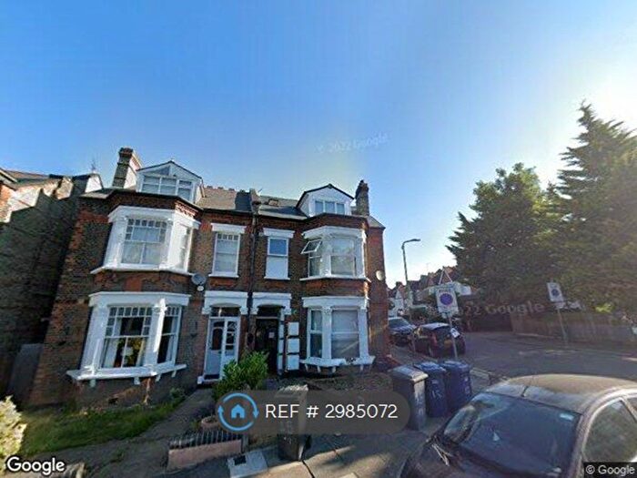 Studio To Rent In Mountfield Road, London, N3