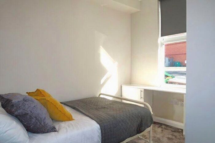 3 Bedroom House To Rent In Brixton Road, Nottingham, Nottinghamshire, NG7