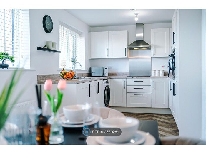 4 Bedroom Detached House To Rent In Fully Furnished, Cullingworth, BD13