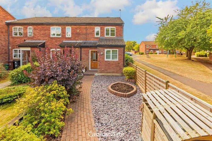 2 Bedroom End Of Terrace House To Rent In Runcie Close, St Albans, AL4