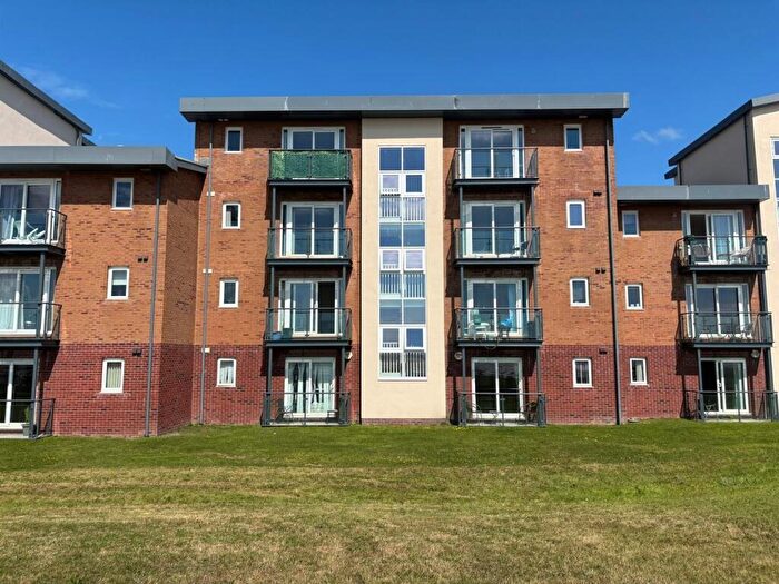 2 Bedroom Apartment For Sale In Pentre Doc Y Gogledd, Llanelli, SA15