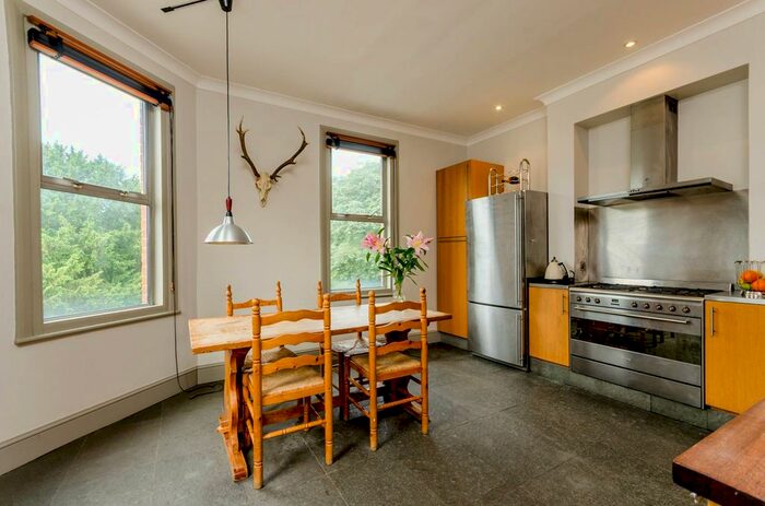 2 Bedroom Maisonette To Rent In Lalor Street, Fulham, London, SW6