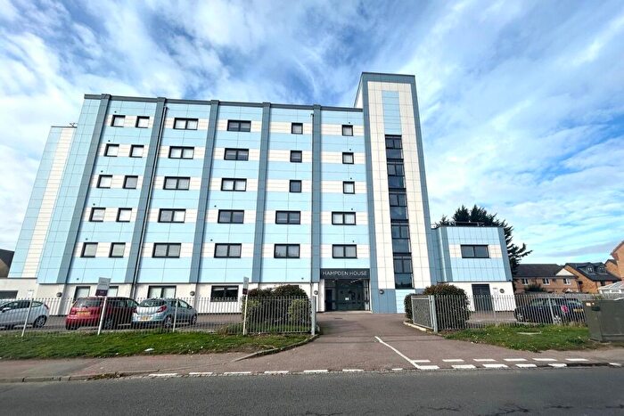1 Bedroom Apartment For Sale In Hitchin Road, Arlesey, SG15