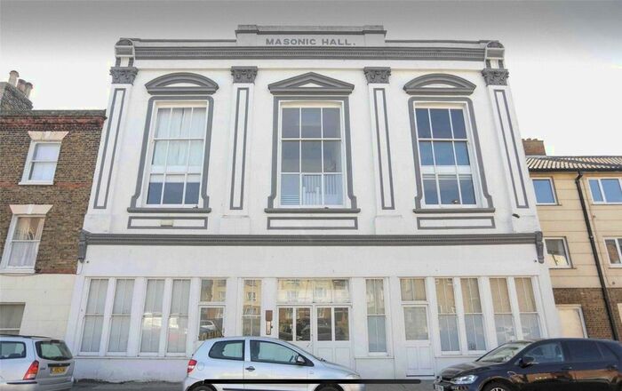 2 Bedroom Flat To Rent In High Street, Margate, Kent, CT9