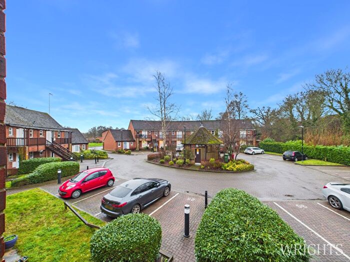 1 Bedroom Maisonette For Sale In Sunningdale Mews, Welwyn Garden City, AL7
