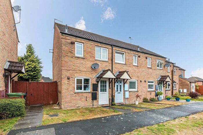 2 Bedroom End Terrace House For Sale In St. Hughs Rise, Didcot, OX11