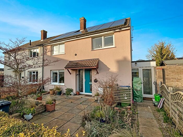 3 Bedroom Semi-Detached House For Sale In Uffen Way, Sawston, Cambridge, CB22