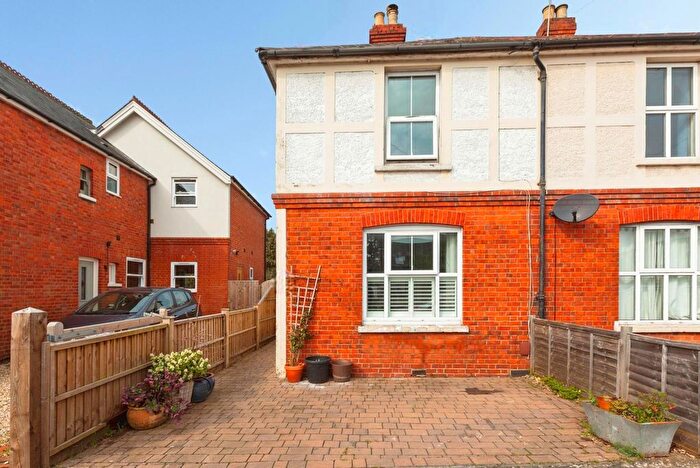 2 Bedroom Semi-Detached House For Sale In Courthouse Road, Maidenhead, Berkshire, SL6