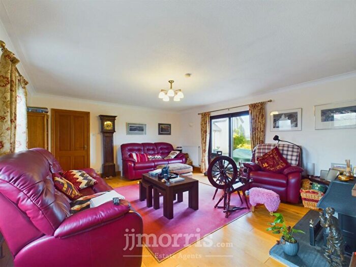 3 Bedroom Cottage For Sale In Blaenffoss, Boncath, SA37