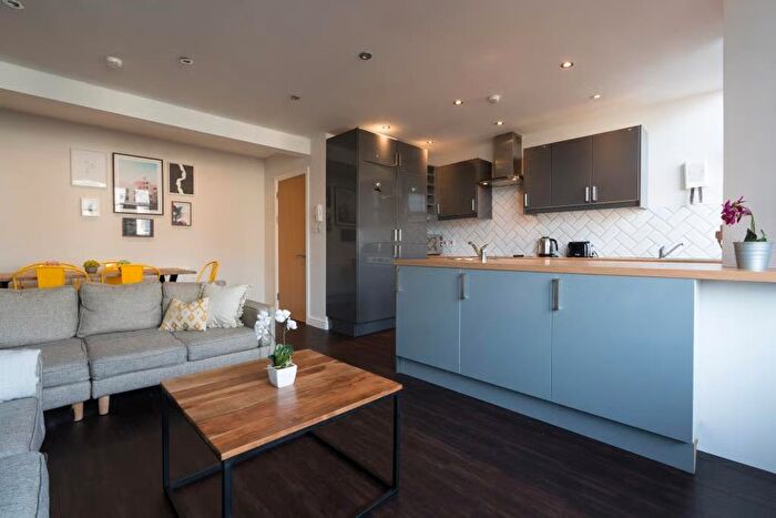 7 Bedroom House To Rent In Glynrhondda Street, Cathays, Cardiff, CF24