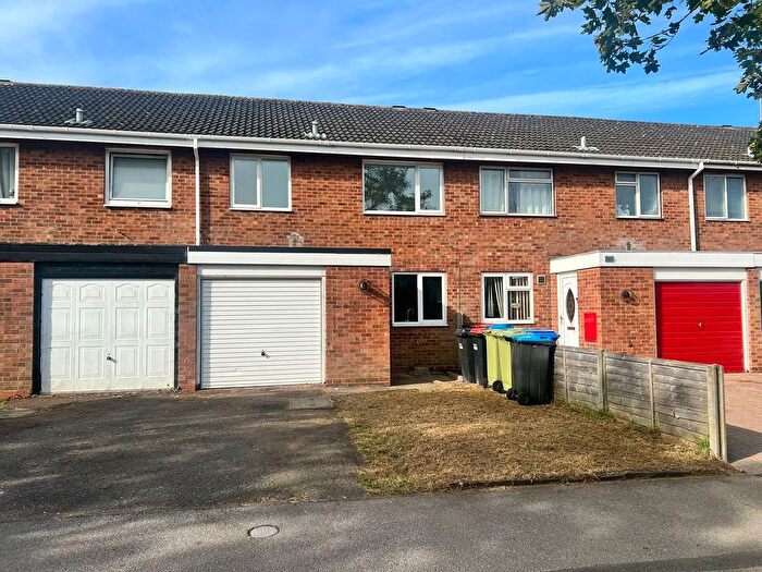 3 Bedroom Property To Rent In Crosslands, Stantonbury, Milton Keynes, Buckinghamshire., MK14