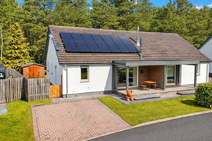 3 Bedroom Semi-Detached Bungalow For Sale In Ski Road Cottages, Inverdruie, Coylumbridge, Aviemore, PH22
