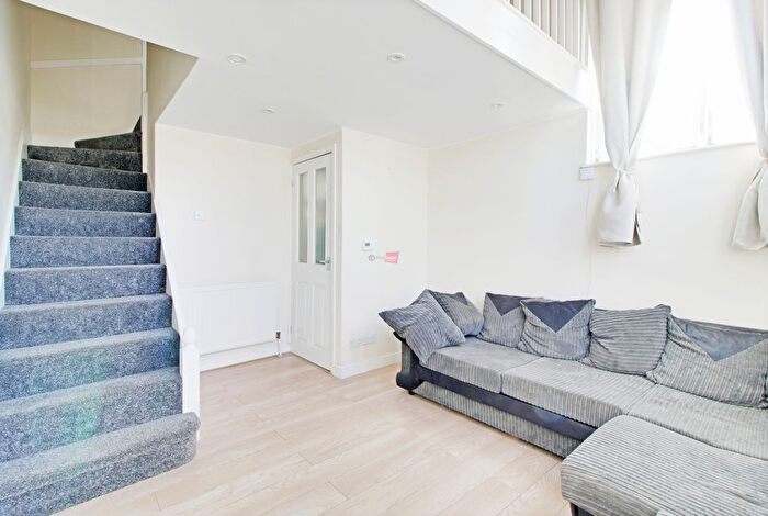 1 Bedroom Flat To Rent In King Edward Road, Gillingham, ME7