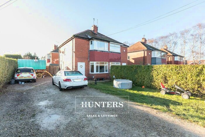 3 Bedroom Semi-Detached House For Sale In Park Lane, Allerton Bywater, Castleford, WF10
