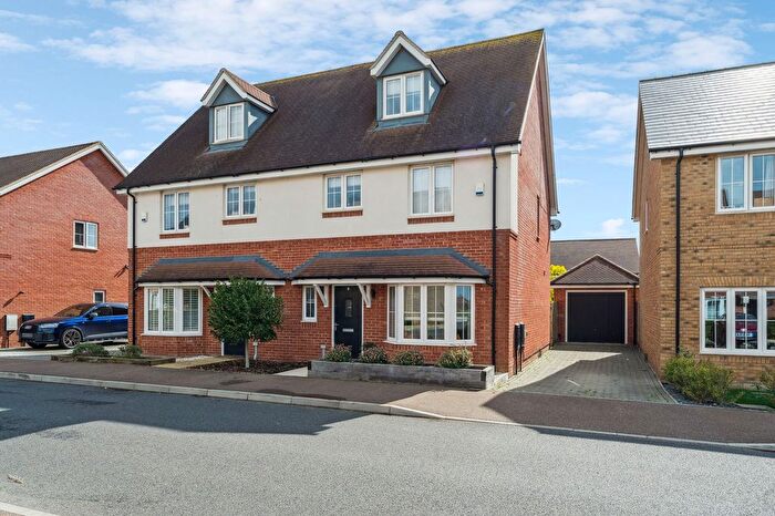 4 Bedroom Semi-Detached House For Sale In Sedgwick Street, Haddenham, Aylesbury, HP17