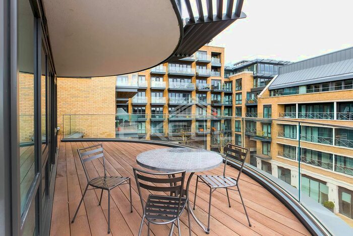 3 Bedroom Flat To Rent In Quayside House, Kew Bridge Road, Brentford, TW8