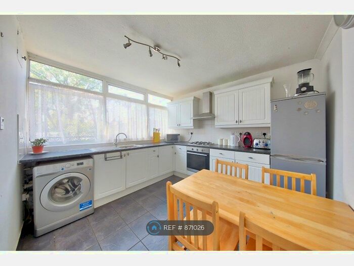 4 Bedroom Terraced House To Rent In Birkwood Close, London, SW12