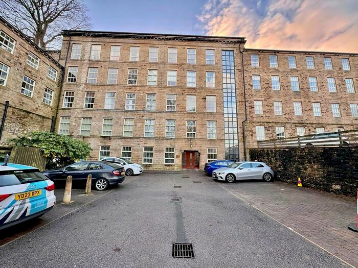 2 Bedroom Flat To Rent In Mulberry Lane, Steeton, Keighley, West Yorkshire, Uk, BD20