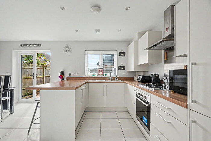 3 Bedroom Detached House For Sale In Makin Drive, Sittingbourne, ME10