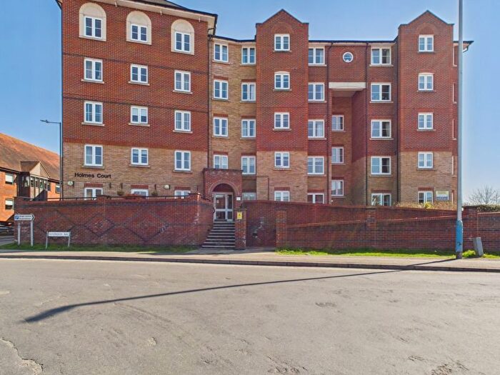 2 Bedroom Property For Sale In Medway Wharf Road, Tonbridge, TN9