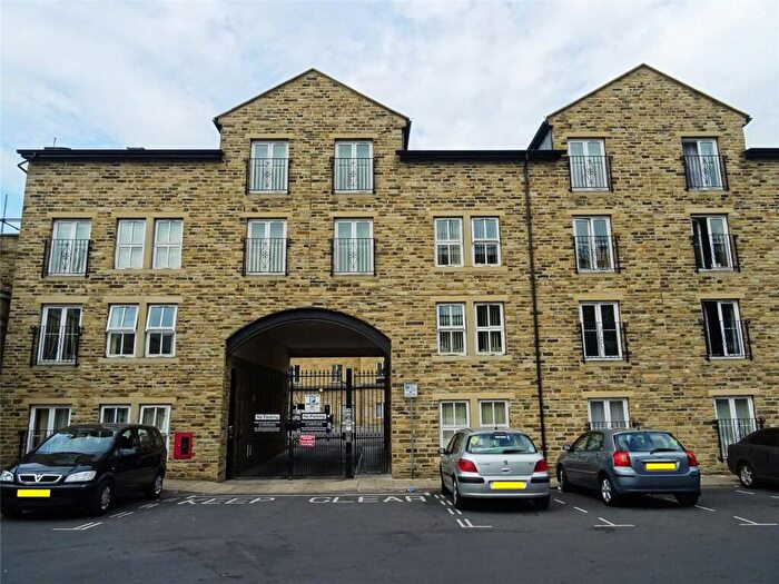 2 Bedroom Apartment To Rent In Rawson Buildings, Rawson Road, Bradford, West Yorkshire, BD1