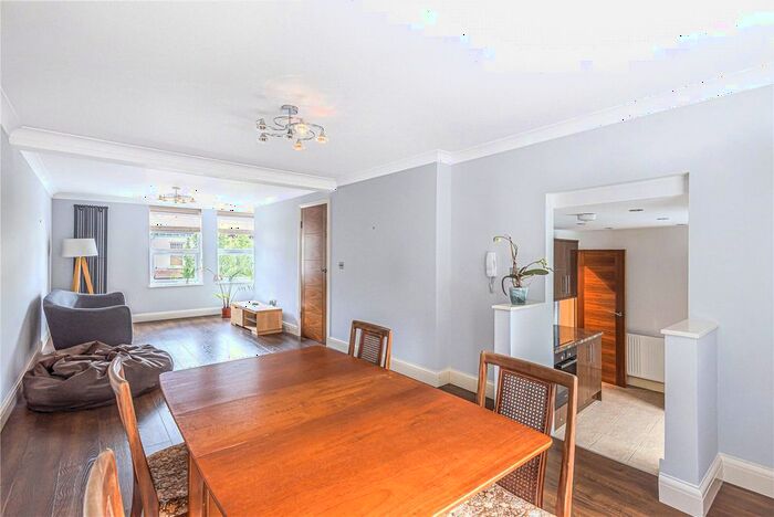 2 Bedroom Flat To Rent In Woollaston Road, Harringay, London, N4