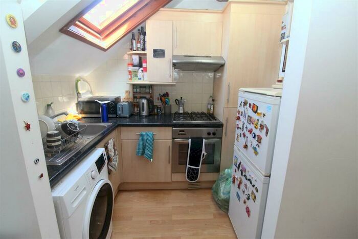 1 Bedroom Flat To Rent In Romilly Road, Cardiff, CF5