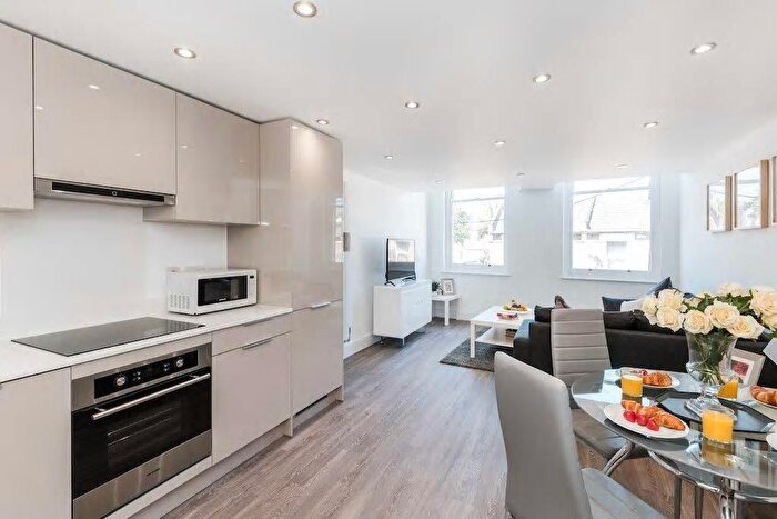 2 Bedroom Apartment To Rent In Portway, Stratford, E15