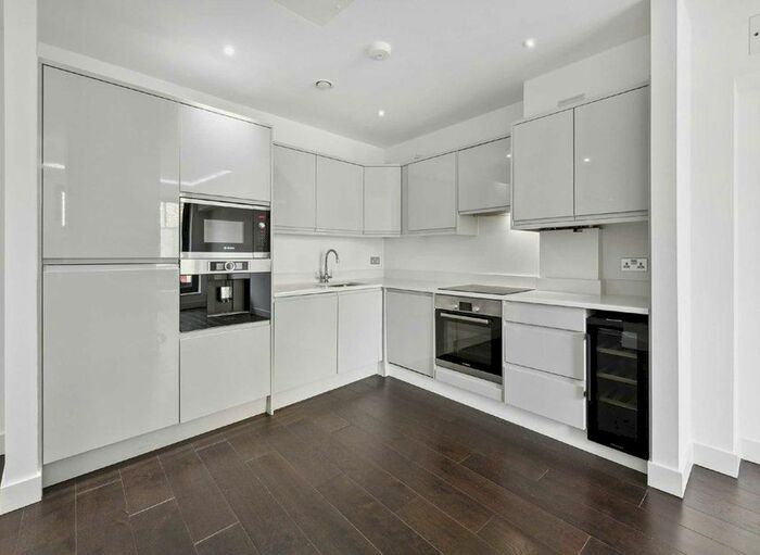 1 Bedroom Flat To Rent In Millbank Residences, Millbank London, SW1P