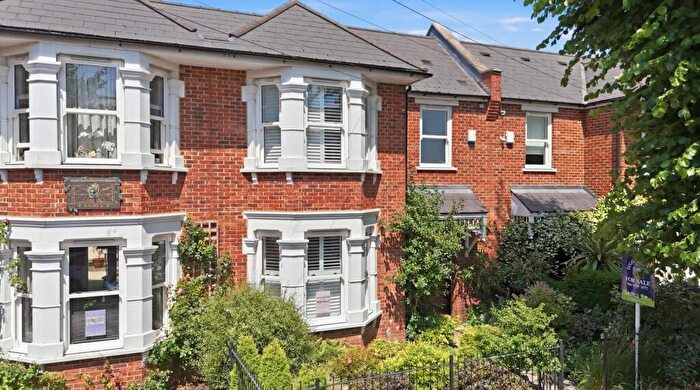 3 Bedroom Terraced House For Sale In Bushwood, Leytonstone, E11