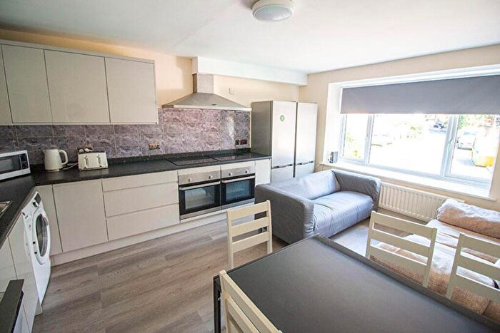 6 Bedroom House To Rent In Bluecoat Close, Nottingham, NG1