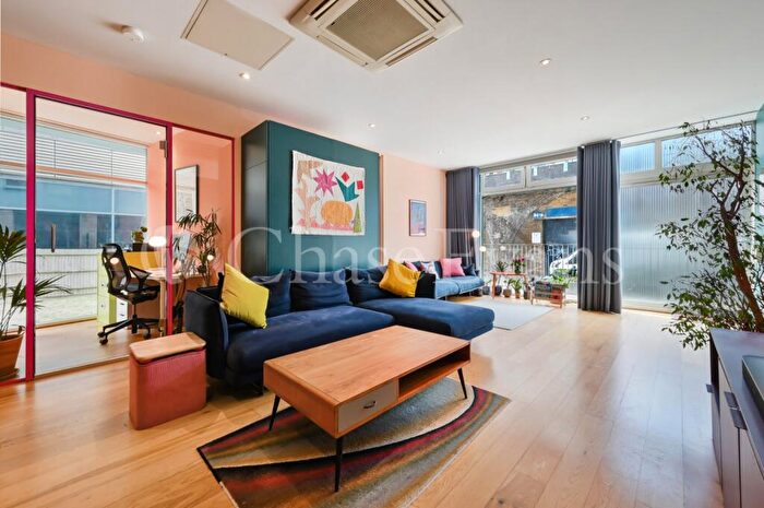 2 Bedroom Flat For Sale In South Central, Steedman Street, Walworth, London, SE17