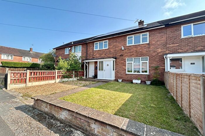 3 Bedroom Terraced House For Sale In Overfields, Knutsford, WA16