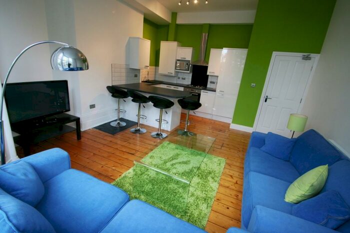 4 Bedroom Apartment To Rent In Jesmond, Newcastle Upon Tyne, NE2