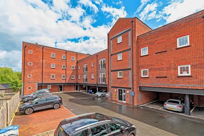 2 Bedroom Flat To Rent In Lulworth Place, Walton Locks, Warrington, WA4