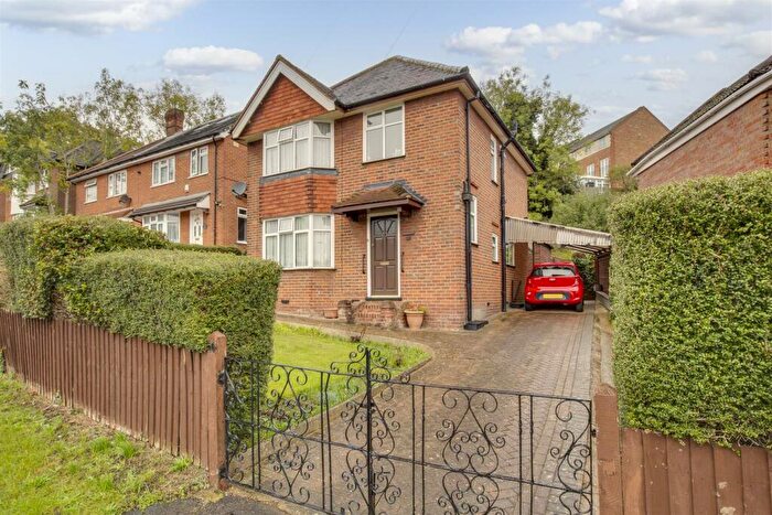 3 Bedroom Detached House For Sale In Whitelands Road, High Wycombe, HP12