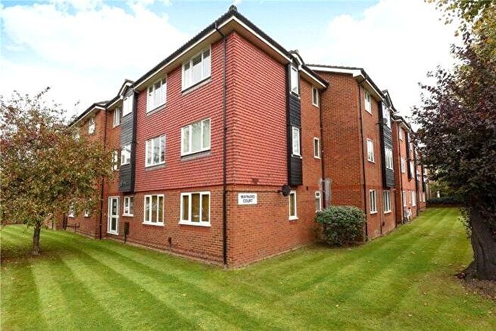 1 Bedroom Flat To Rent In Rosefield Road, Staines-Upon-Thames, Surrey, TW18