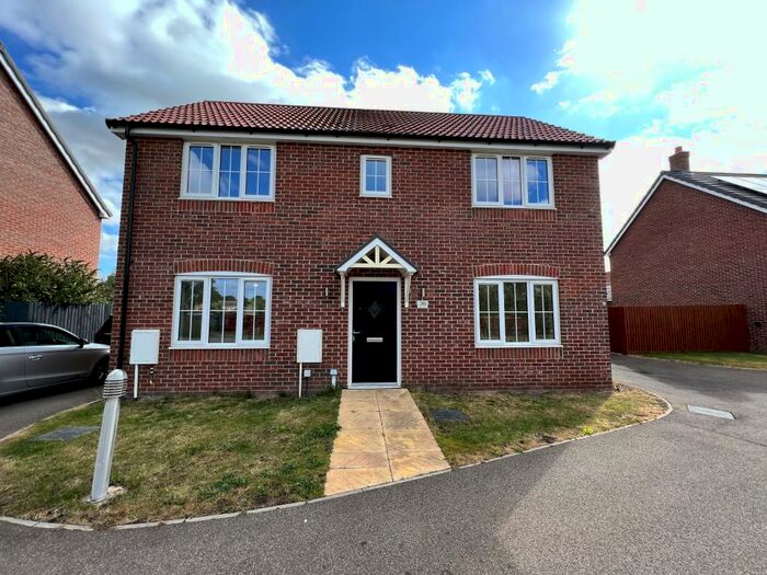 3 Bedroom Detached House To Rent In Willow Court, Cowbit, PE12