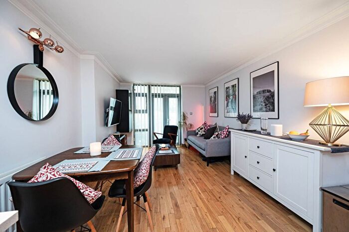 3 Bedroom Flat For Sale In Cubitt Street, King's Cross, London, WC1X