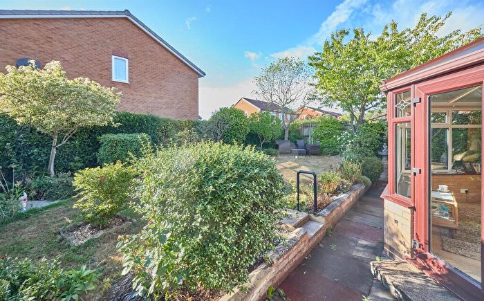2 Bedroom Detached Bungalow To Rent In Coldstream Close, Hinckley, LE10
