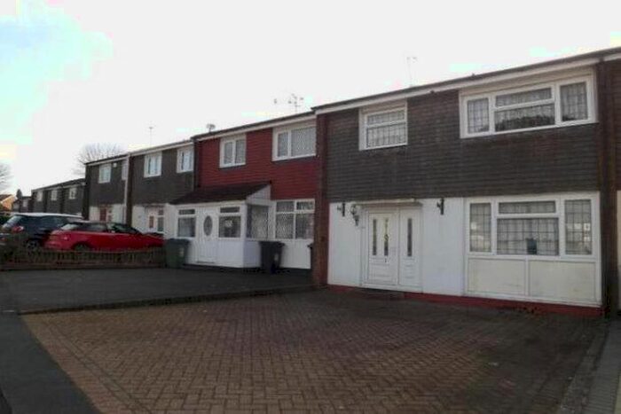 3 Bedroom Terraced House To Rent In Yardley Close, Oldbury, B68
