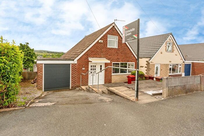 3 Bedroom Property For Sale In Longworth Avenue, Burnley, Lancashire, BB10