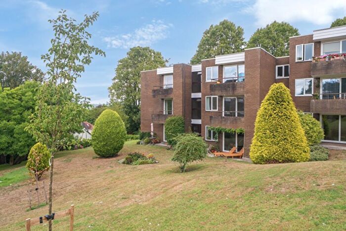 2 Bedroom Flat To Rent In Towerleaze Knoll Hill, BS9