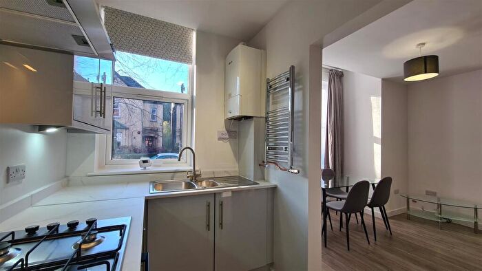 1 Bedroom Flat To Rent In Chatham Grove, West Didsbury, Manchester, M20