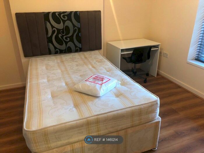 3 Bedroom Flat To Rent In Spring Road, Birmingham, B15